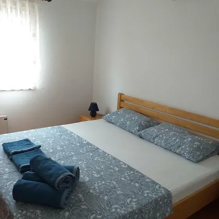 Apartma Rosa *